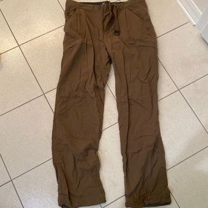 Men’s Mountain Hardwear hiking pants